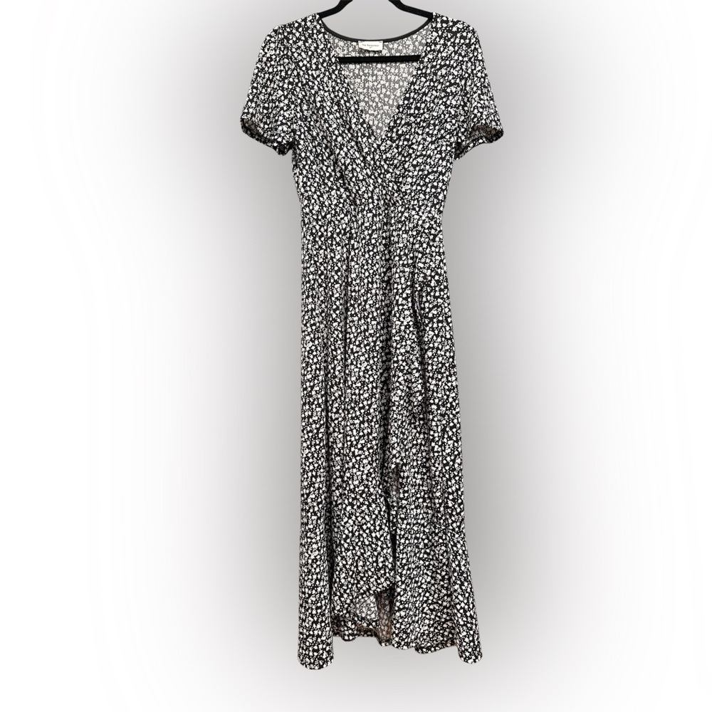 Petite Chic Black and White Floral Maxi Dress